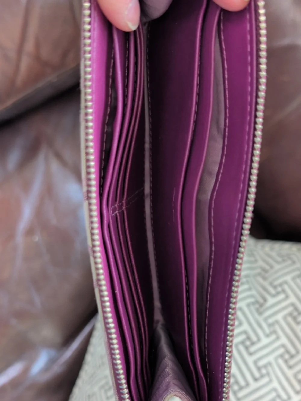 Coach Penelope Optic Signature Turnlock Wristlet EUC